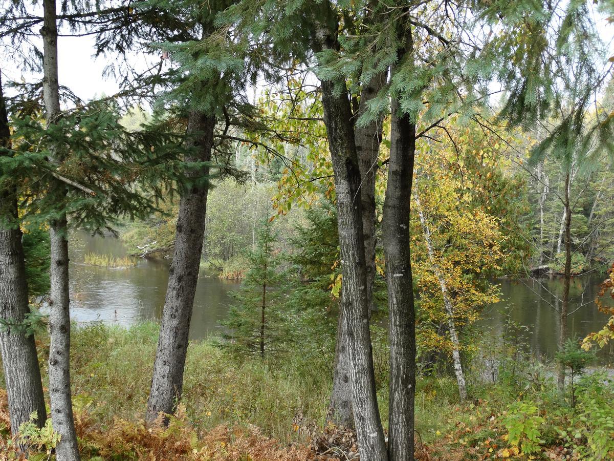 Lenroot Lodge Seeley Екстериор снимка